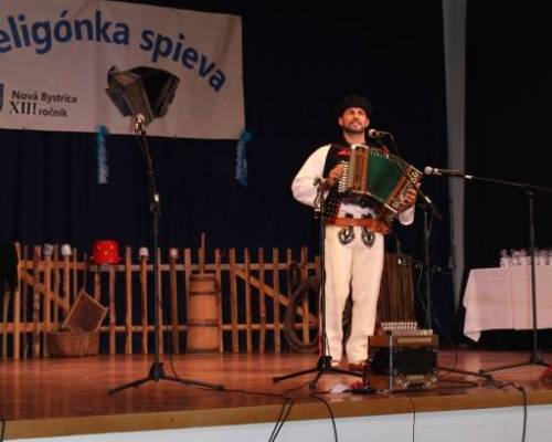002_Heligonka_spieva_2025_original