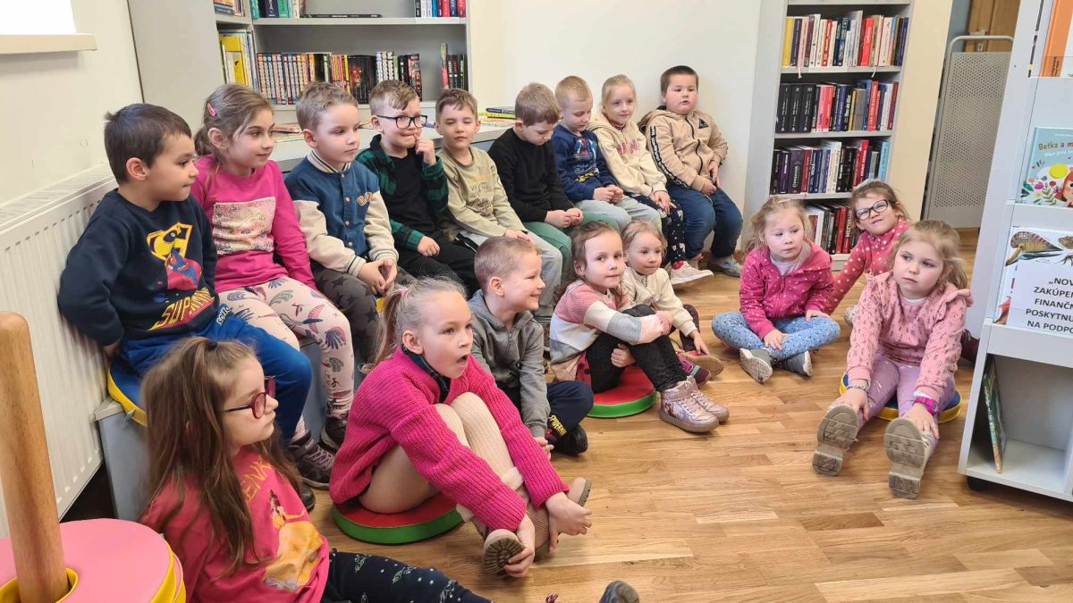 003 Marec v obecnej kniznici