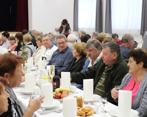 Mesiac úcty k starším v obci Nová Bystrica