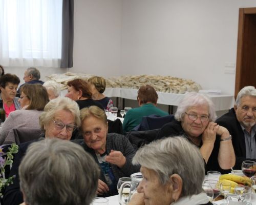 Mesiac úcty k starším v obci Nová Bystrica