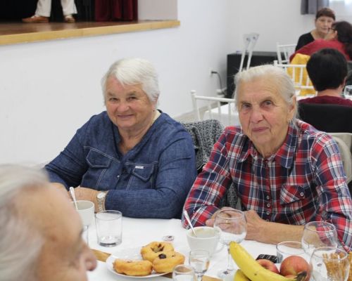 Mesiac úcty k starším v obci Nová Bystrica