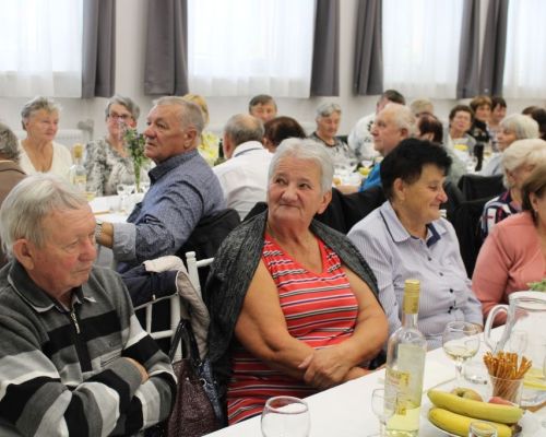 Mesiac úcty k starším v obci Nová Bystrica