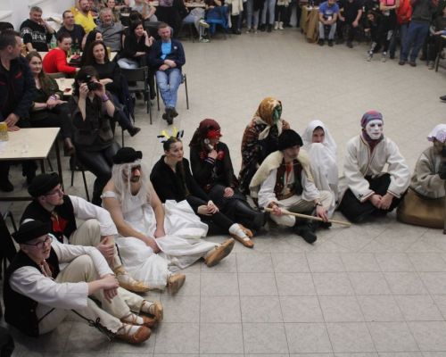 Ľudová veselica spojená s pochovávaním basy