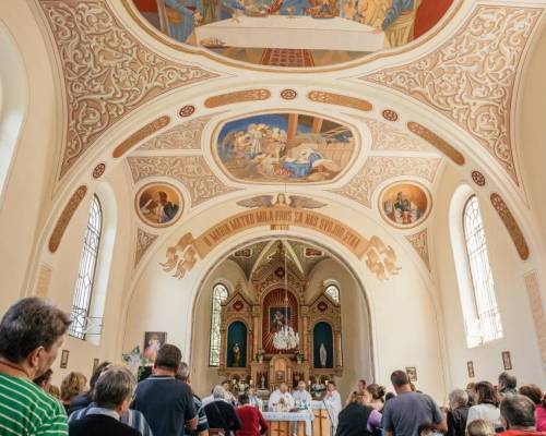 STRETNUTIE RODÁKOV ZATOPENÝCH OBCÍ HARVELKA A RIEČNICA