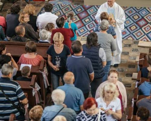STRETNUTIE RODÁKOV ZATOPENÝCH OBCÍ HARVELKA A RIEČNICA