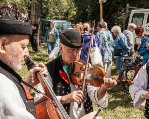 STRETNUTIE RODÁKOV ZATOPENÝCH OBCÍ HARVELKA A RIEČNICA