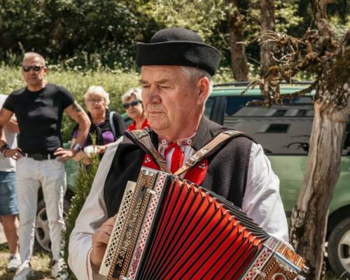 STRETNUTIE RODÁKOV ZATOPENÝCH OBCÍ HARVELKA A RIEČNICA
