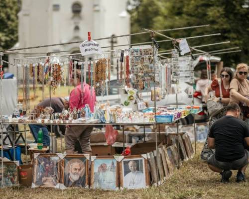 STRETNUTIE RODÁKOV ZATOPENÝCH OBCÍ HARVELKA A RIEČNICA