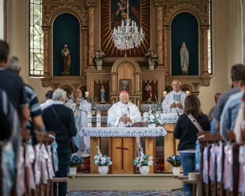 STRETNUTIE RODÁKOV ZATOPENÝCH OBCÍ HARVELKA A RIEČNICA