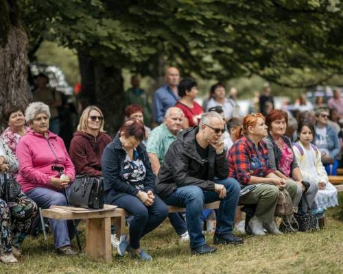 STRETNUTIE RODÁKOV ZATOPENÝCH OBCÍ HARVELKA A RIEČNICA