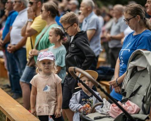 STRETNUTIE RODÁKOV ZATOPENÝCH OBCÍ HARVELKA A RIEČNICA