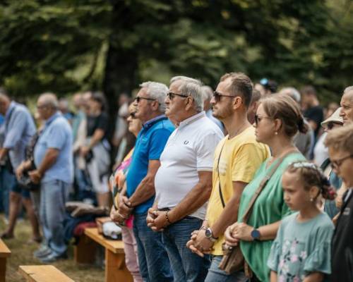 STRETNUTIE RODÁKOV ZATOPENÝCH OBCÍ HARVELKA A RIEČNICA