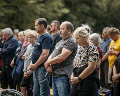 STRETNUTIE RODÁKOV ZATOPENÝCH OBCÍ HARVELKA A RIEČNICA