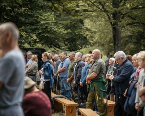 STRETNUTIE RODÁKOV ZATOPENÝCH OBCÍ HARVELKA A RIEČNICA