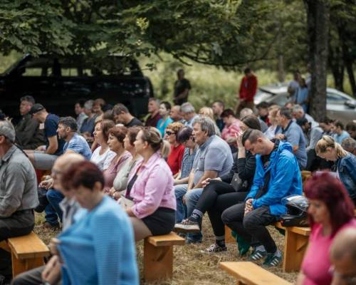 STRETNUTIE RODÁKOV ZATOPENÝCH OBCÍ HARVELKA A RIEČNICA