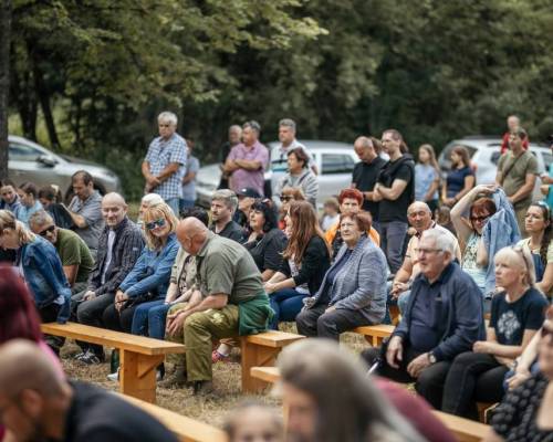 STRETNUTIE RODÁKOV ZATOPENÝCH OBCÍ HARVELKA A RIEČNICA