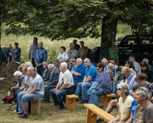 STRETNUTIE RODÁKOV ZATOPENÝCH OBCÍ HARVELKA A RIEČNICA