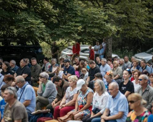 STRETNUTIE RODÁKOV ZATOPENÝCH OBCÍ HARVELKA A RIEČNICA