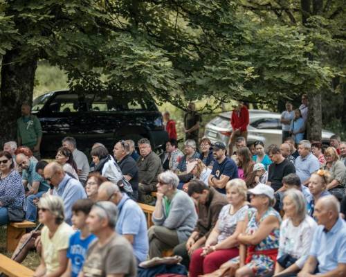 STRETNUTIE RODÁKOV ZATOPENÝCH OBCÍ HARVELKA A RIEČNICA